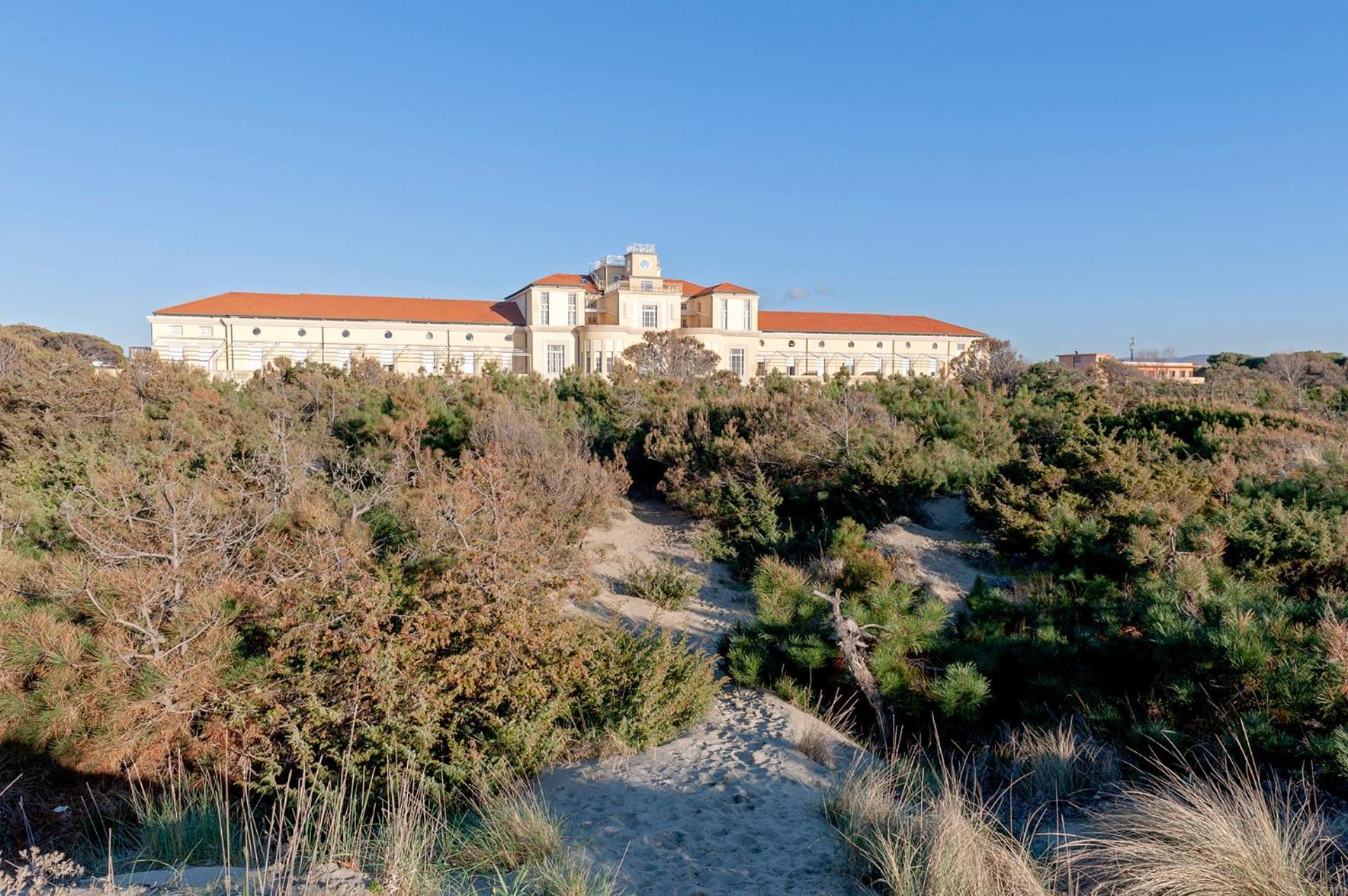 Luminosity By The Sea Apartment Calambrone Bagian luar foto